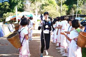 BIB: 2624
                            <button type="button" onclick="openModal(19062734)" class="btn btn-primary btn-sm float-right btn-popup" data-toggle="modal" data-target=".modal-high-quality">
                        <i class="fas fa-shopping-cart"></i> Add to Cart
                    </button>
                                            <button type="button" onclick="isThisMe(19062734, true)" class="btn btn-success btn-sm float-right btn-popup btn-isme hidden" data-toggle="tooltip" data-placement="bottom" title="นี่คือรูปของคุณใช่ไหม คลิกที่นี่เพื่อเอาเข้าอัลบั้ม">
                        <i class="fas fa-plus"></i> Add to album
                    </button>
                    <button type="button" onclick="isThisMe(19062734, false)" class="btn btn-warning btn-sm float-right btn-popup btn-isnotme hidden">
                        <i class="fas fa-ban"></i> Remove from album
                    </button>